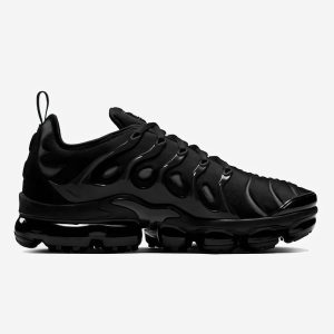 nike-air-vapormax-plus-triple-black